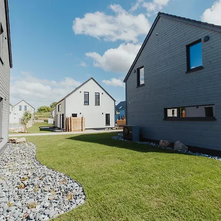 Ferienhaus Neu Rügen Resørt Großzügige, Gemütliche Doppelhaushälfte Hein Mit Terrasse *